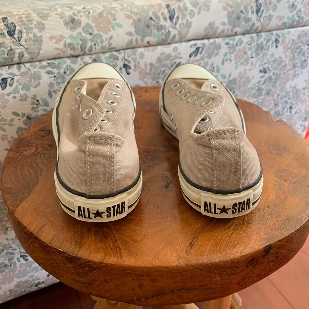 Converse beige size 8